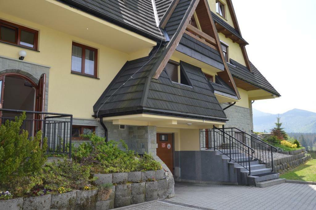 Regle & Apartment
